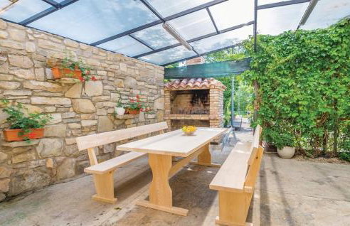 Holiday home in Šušnjevica with swimming pool - Photo 24