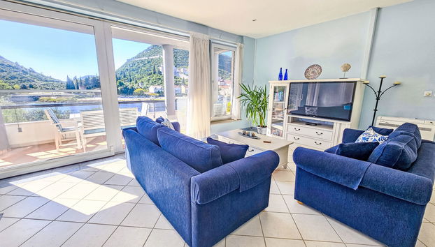 Waterfront Oasis - Foto 3, Living Room