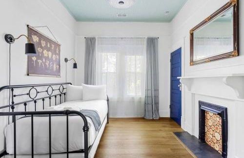 Urban Farmhouse-Sleeps 8 - Foto 38