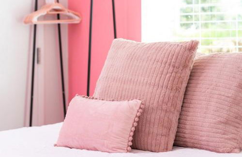 Unit 106 Stylish Condo with Free Parking and Close to Downtown - Foto 37