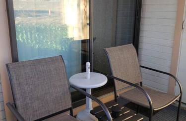 Entire 1 BR Condo- Near Anschutz, UC Health, DIA- In-Unit Washer Dryer- Seasonal Discounts! - Foto 14