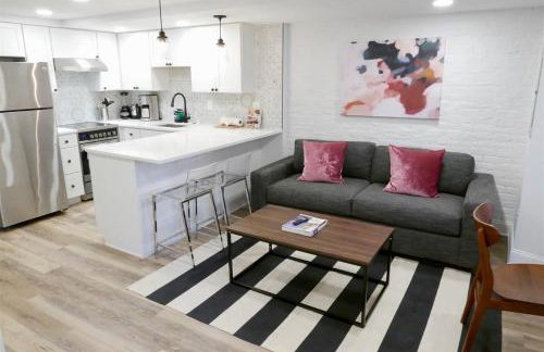 On DCs Doorstep Family Friendly 2 bed Cap Hill Apt - Permit - Foto 4