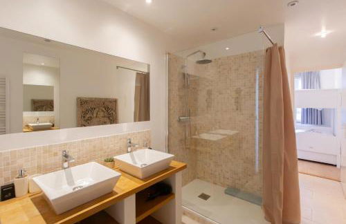 A16 - 2BDR Sea View - City Center - Parking & Terrace - Foto 28