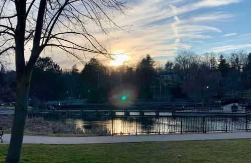 Downtown Rockford Duplex - Foto 14