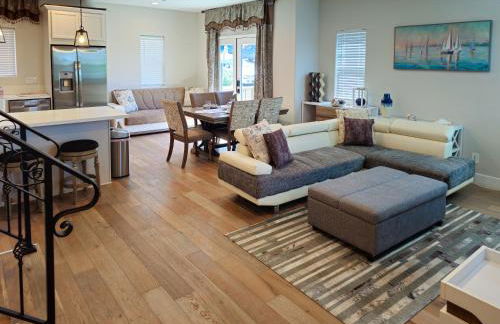 Modern comfort, prime location, 360 views, 4 BR entire house - Foto 3