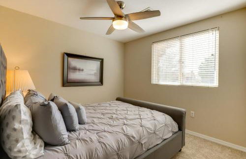 Lakefront Living! Huge Phoenix Home with Pool Table - Foto 22