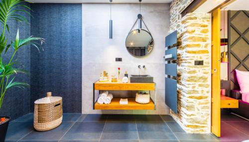 Nuit confort avec Balnéo XXL privative et Climatisation - Foto 3