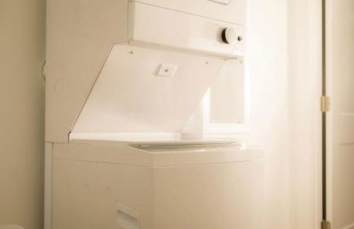 The Minimalist Escape - Modern 1BD in the Heights - Foto 29