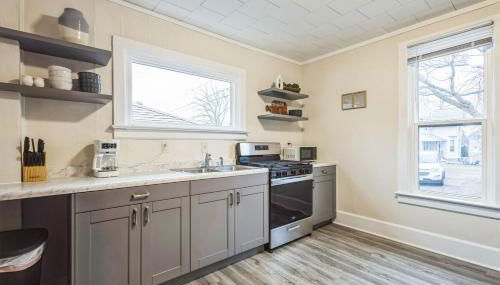 Escape to Beautiful Marinette - Foto 3