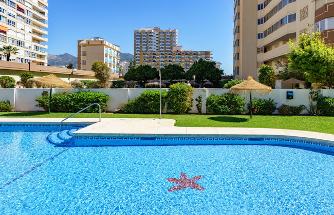 2 bedroom Apartment in Fuengirola with swimming pool and terrace - Photo 15
