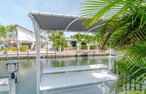 Villa Franchella - Waterfront Luxury Home, Pool, 45 Dock - Foto 52