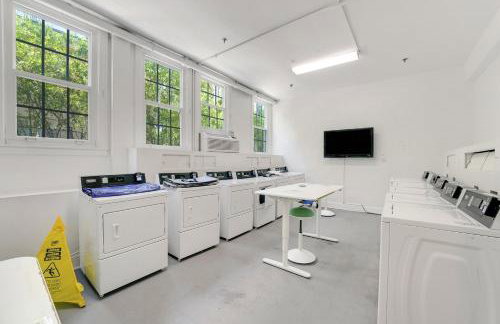 Summer Suite | Steps to Beach + Heated Pool - Foto 34