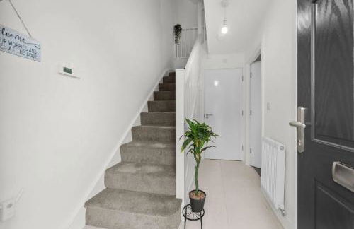 Modern 2-Bed House 10-min to Leeds City Centre - Photo 36