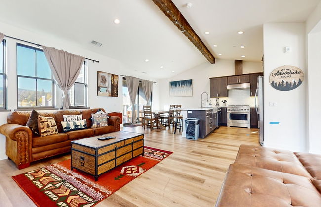 An Adventure of a Lifetime- 3 Bdr, 5 Min to Skiing - Foto 12