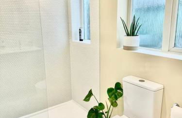 Harbourside garden flat with parking - Photo 20