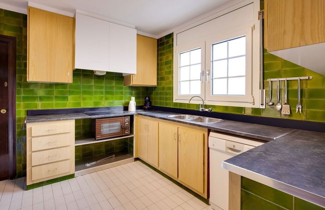 Deluxe Villa in Urbanització Bon Relax near Beach - Foto 4