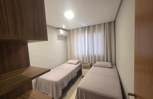 AP centro ao lado do comércio piscina quartos com ar condicionado e estacionamento - Foto 42