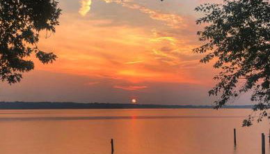 Waterfront Home with Private Beach, Stunning Views - Foto 2