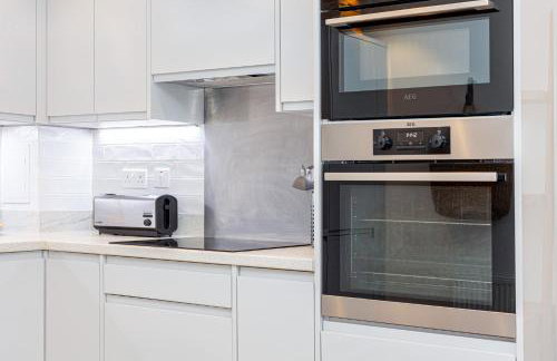 Modern New 2BR wViews & Balcony in Wandsworth - Foto 12