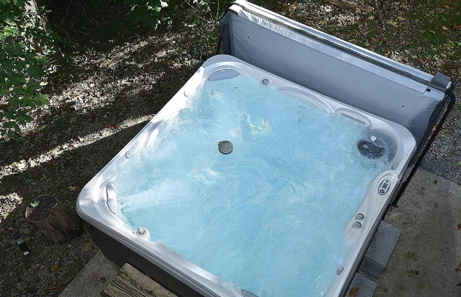 Serendipity - Large 5BR With a Hot Tub - Photo 25