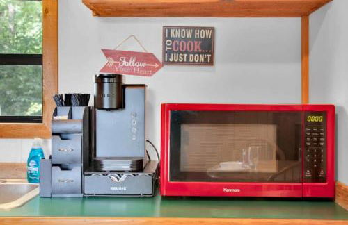 Homey Cabin in Bloomington with Views - Foto 17