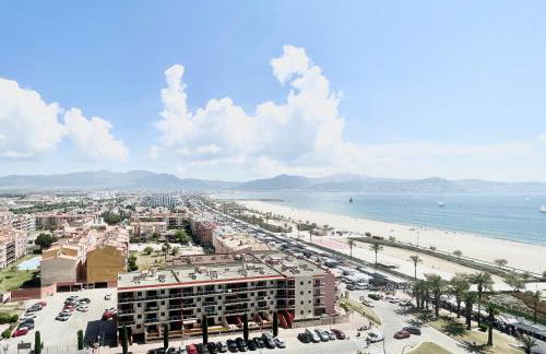 Apartament estilós i renovat a primera línia, amb vistes privilegiades! - Foto 12