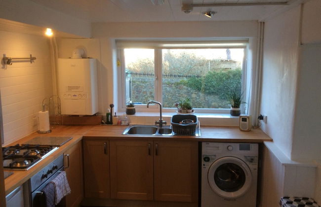 Lovely 4-bed Victorian House in Bangor by the sea - Photo 12