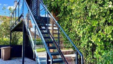 Cosy Hampshire Barn Getaway, Large garden alongside a stunning river - Fire Pit, BBQ, Outdoor seating - Country walks & Pubs - Foto 1