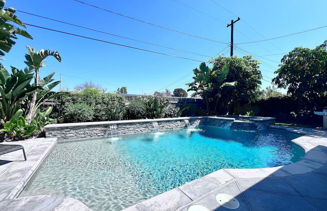 Sweet 4 bedroom, 3 bath plus Loft Bedroom, Pool Home - Photo 29