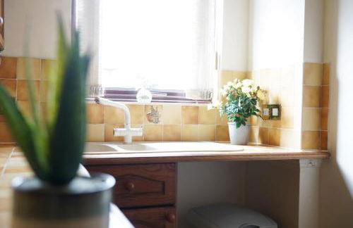 18PG Dreams Unlimited - Budget Flat w free parking - Slough Windsor Heathrow - Foto 8