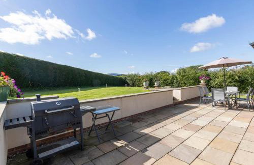 The Lodge - Photo 35