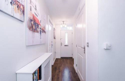 Spacious 3 bedroom home with garden - Foto 27