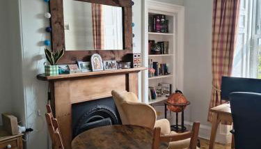 Charming City Flat for Couples & Families - Foto 1