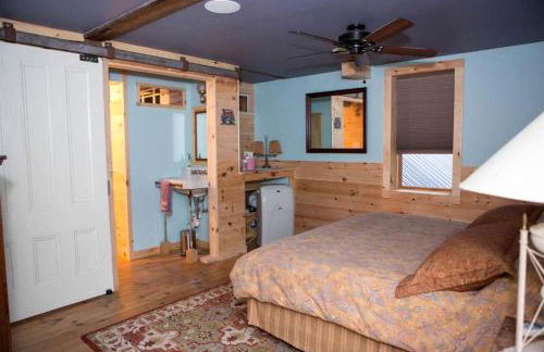 Luxury Barn Rental for a Relaxing Vacation in Maine - Photo 13