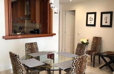 Beachside Luxury 2 bedroom apartment, Puerto Banus - Foto 11