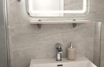 Bellamy - Elegant cozy studio with King bed, Netflix and free Parking - Foto 13