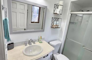 Modern 4BR Near Six Flags & Naval Base - Foto 30