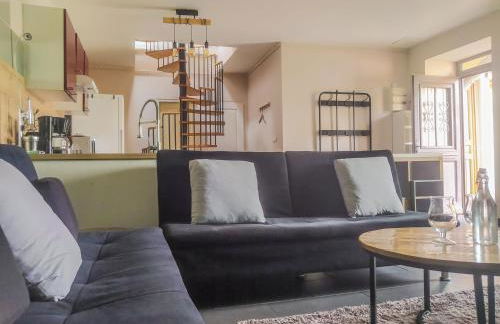 Spacieux Appartement au Calme 15min sud de Lyon proche Métro et Gare Confluence Aquarium Gerland - Foto 1