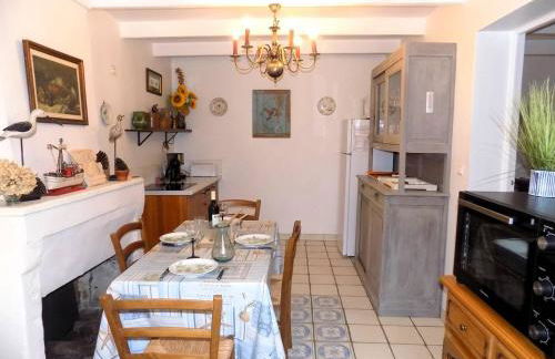 Les Mathes La Palmyre - MAISON CHARENTAISE DE CHARME - CALME -CAMPAGNE - Foto 10