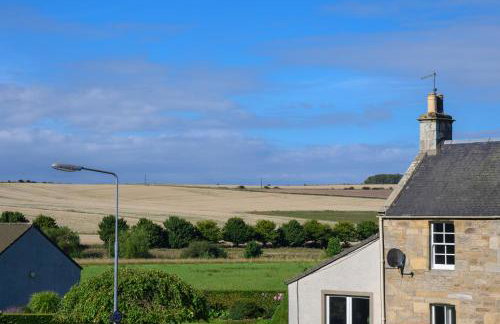 Meldrums Apartments - Photo 3