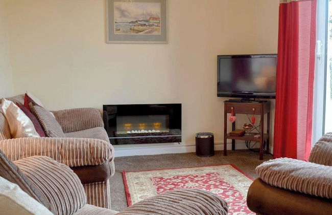 Riverside 2-bed Cottage, Sleeps 3 With Parking - Foto 6