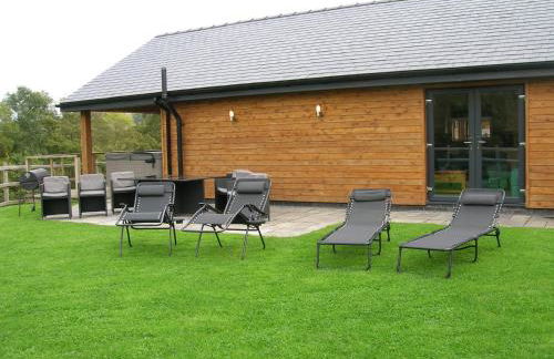 Woodland Lodge Hot Tub Sleeps 6 - Photo 38