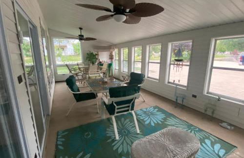 Caseville Splash & Sand Pool House - Photo 41