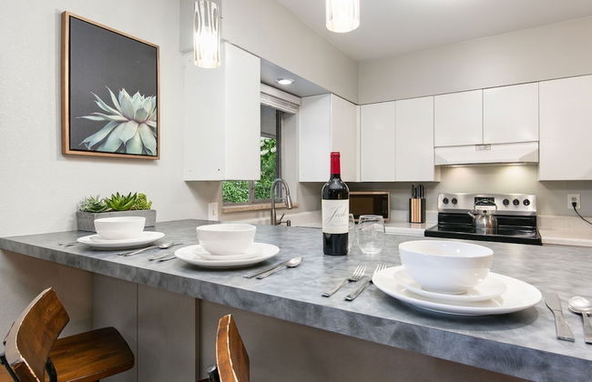 Butterscotch Suite Old Town Stay with Sunny Style - Foto 7