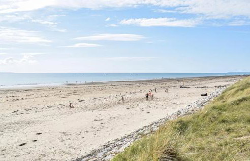 Gorgeous Home In Fierville-Les-Mines - Foto 37