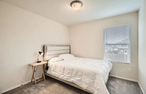 Modern Retreat with Private Office - Foto 14