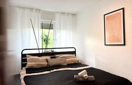 Helle 2 Zimmer Wohnung mit Balkon gemütlich & zentral - Foto 8