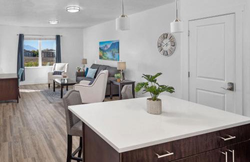 Luxury Place Next to UVU - Photo 73