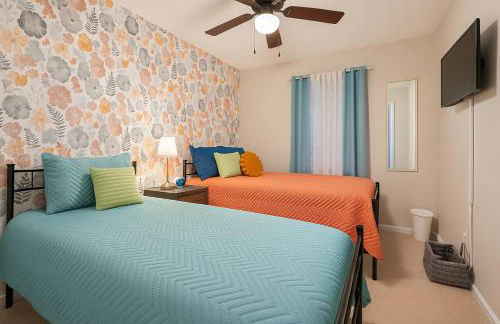 Spacious 4BR House Sleeps 9 Outdoor Lounge with Fire Pit plus Games - Foto 24