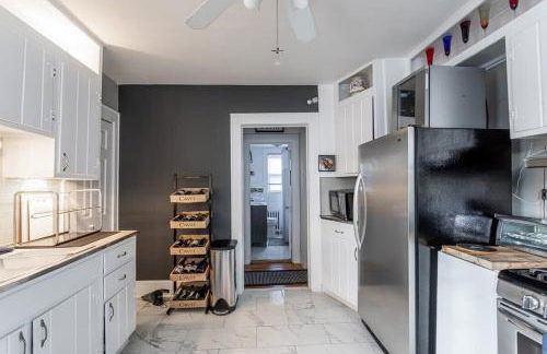 Bella room near downtown Train I-95 & beaches - Foto 44